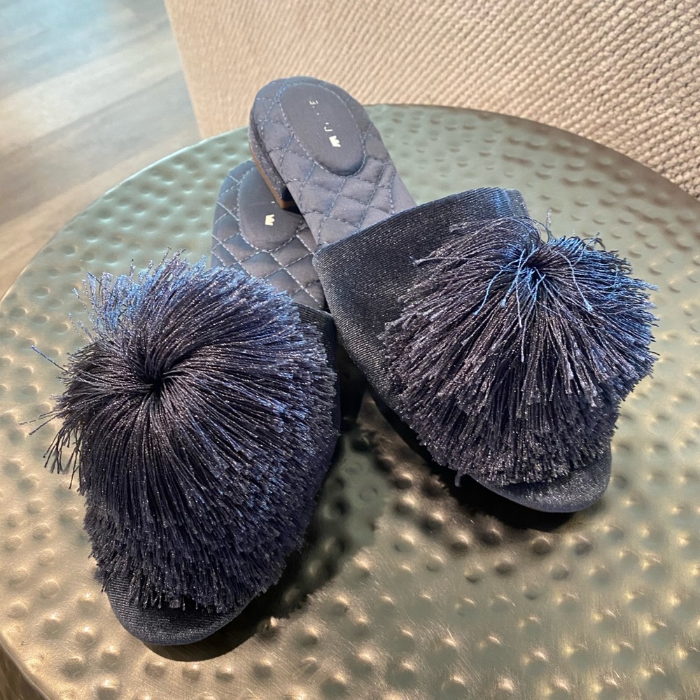 Birdies Dove Pom Mule 6.5 Blue Velvet
